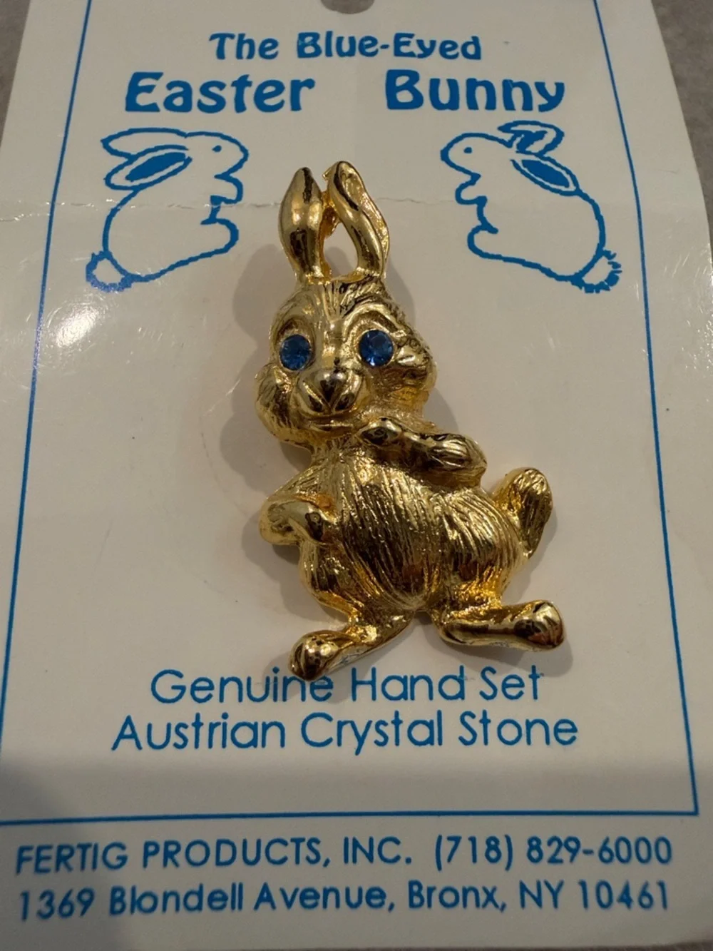 Vintage “The Blue-Eyed Easter Bunny” Gold-tone Pin with Blue Crystals - Picture 2 of 5